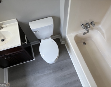2797 Northwood Court Sw - Photo Thumbnail 5