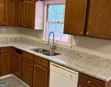 2797 Northwood Court Sw - Photo Thumbnail 3