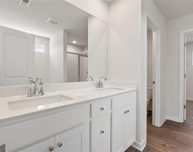 308 Earnshaw Avenue - Photo Thumbnail 10