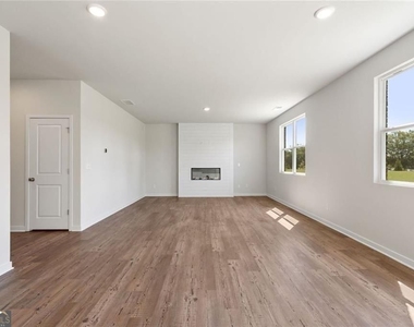308 Earnshaw Avenue - Photo Thumbnail 4