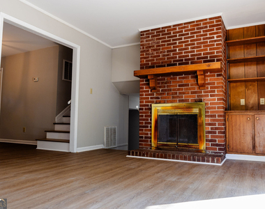 1100 Dunlap Road Ne - Photo Thumbnail 6