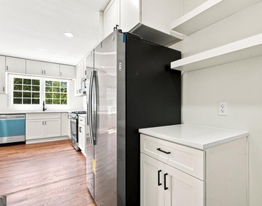 1368 Scott Boulevard - Photo Thumbnail 4