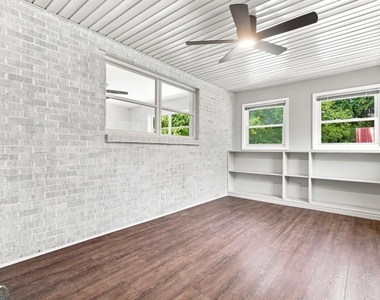 1368 Scott Boulevard - Photo Thumbnail 19
