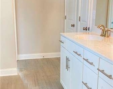 72 Riverclub Road - Photo Thumbnail 10