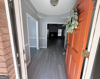1986 Lou Drive Se - Photo Thumbnail 3