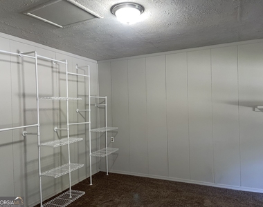 1341 Willow Drive - Photo Thumbnail 7