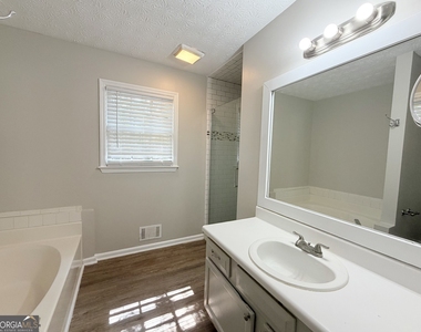 4007 Lindley Circle - Photo Thumbnail 13