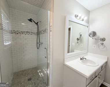 4007 Lindley Circle - Photo Thumbnail 14