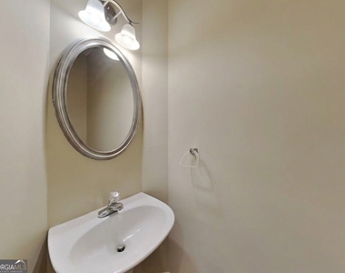 2823 Gower Way - Photo Thumbnail 18