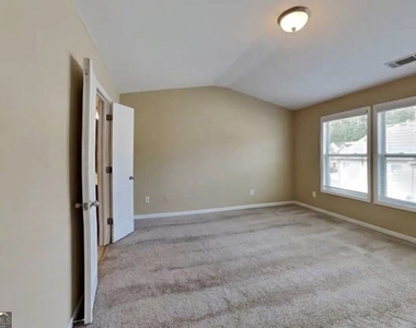 2823 Gower Way - Photo Thumbnail 10