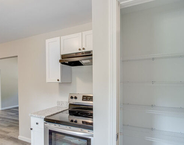 114 Lyla Lane - Photo Thumbnail 6