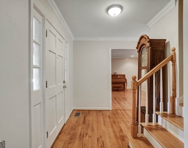 295 Oakmere Road - Photo Thumbnail 5