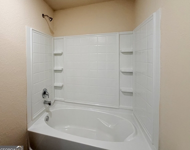 100 Foley Drive - Photo Thumbnail 11
