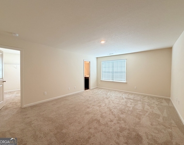 100 Foley Drive - Photo Thumbnail 8