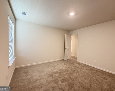 100 Foley Drive - Photo Thumbnail 14