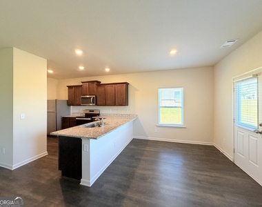 100 Foley Drive - Photo Thumbnail 2