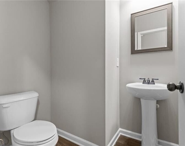 891 Walnut Woods Drive - Photo Thumbnail 19