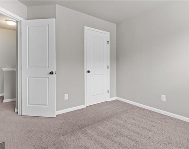 891 Walnut Woods Drive - Photo Thumbnail 31