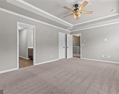 891 Walnut Woods Drive - Photo Thumbnail 24
