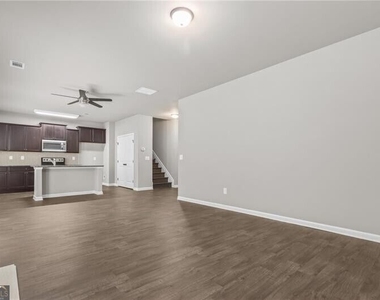 891 Walnut Woods Drive - Photo Thumbnail 18