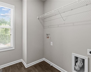 891 Walnut Woods Drive - Photo Thumbnail 37
