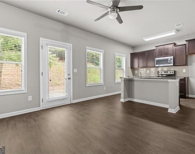 891 Walnut Woods Drive - Photo Thumbnail 13