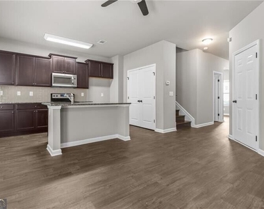891 Walnut Woods Drive - Photo Thumbnail 14