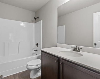 891 Walnut Woods Drive - Photo Thumbnail 36