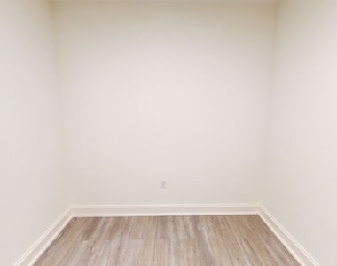 10 Hanover Square - Photo Thumbnail 4