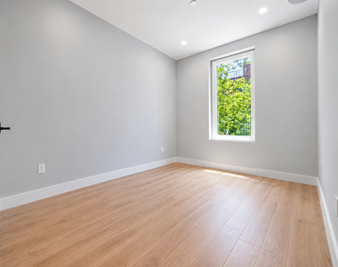 809 Midwood Street - Photo Thumbnail 2