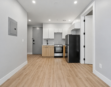 809 Midwood Street - Photo Thumbnail 3