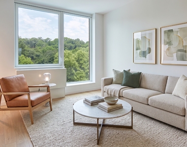 4650 Broadway - Photo Thumbnail 2