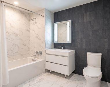 4650 Broadway - Photo Thumbnail 5