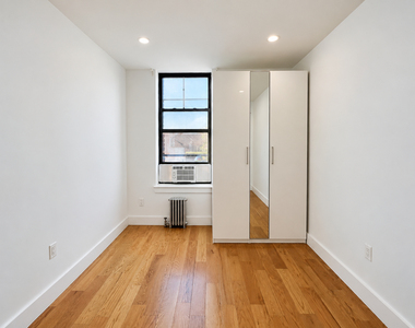 115 Carlton Avenue - Photo Thumbnail 4