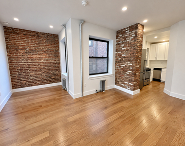 115 Carlton Avenue - Photo Thumbnail 3