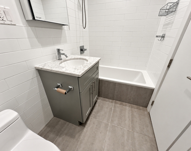 115 Carlton Avenue - Photo Thumbnail 7