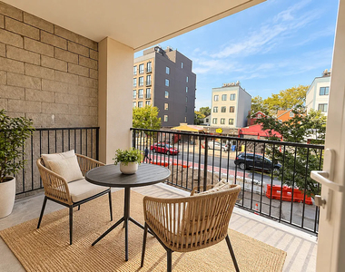 997 Rogers Avenue - Photo Thumbnail 2