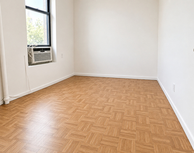 325 East 89th Street - Photo Thumbnail 3
