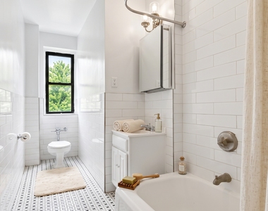 3111 Broadway - Photo Thumbnail 5