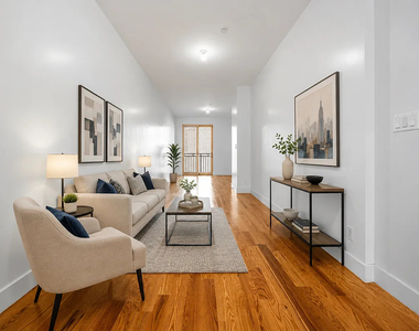 1010 Gates Avenue - Photo Thumbnail 7