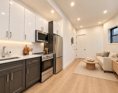 435 Dekalb Avenue - Photo Thumbnail 1