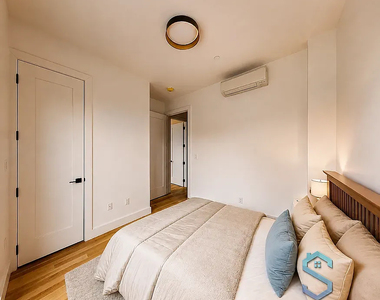 193 Graham Avenue - Photo Thumbnail 2