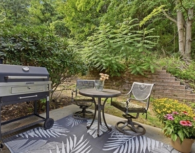 37 Woodmont Dr - Photo Thumbnail 4