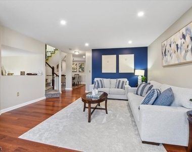 37 Woodmont Dr - Photo Thumbnail 7