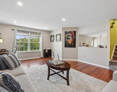 37 Woodmont Dr - Photo Thumbnail 9
