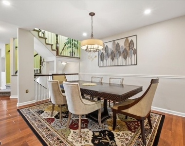 37 Woodmont Dr - Photo Thumbnail 13