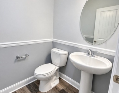 153 Main St - Photo Thumbnail 8