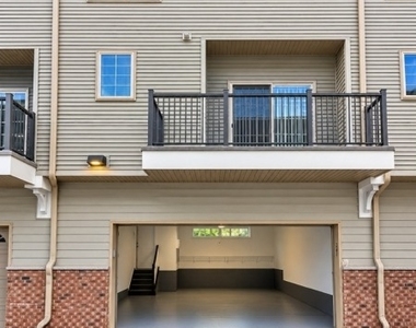 153 Main St - Photo Thumbnail 4