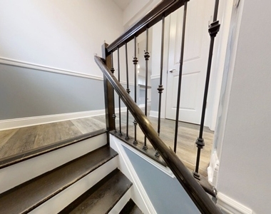 153 Main St - Photo Thumbnail 6
