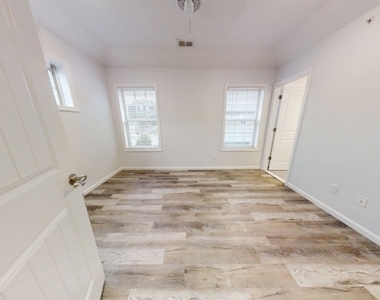 153 Main St - Photo Thumbnail 26